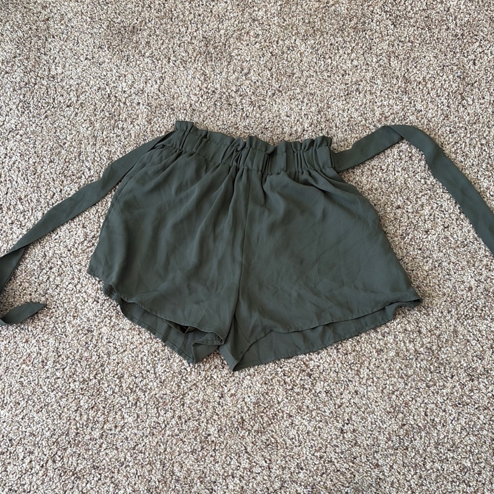 Women’s Green Dress Flowy shorts.